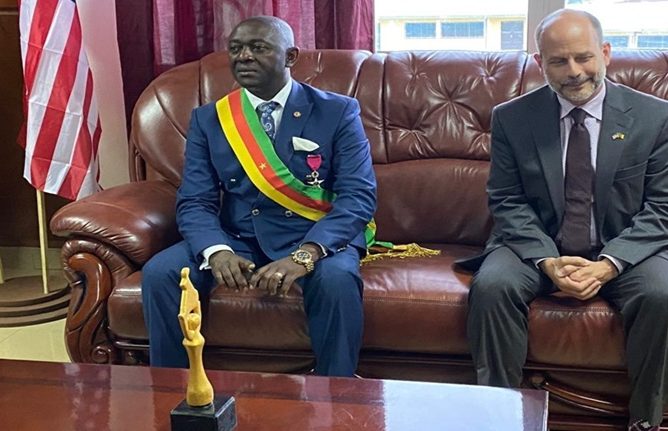 American Ambassador to Cameroon Visits to the Buea Council